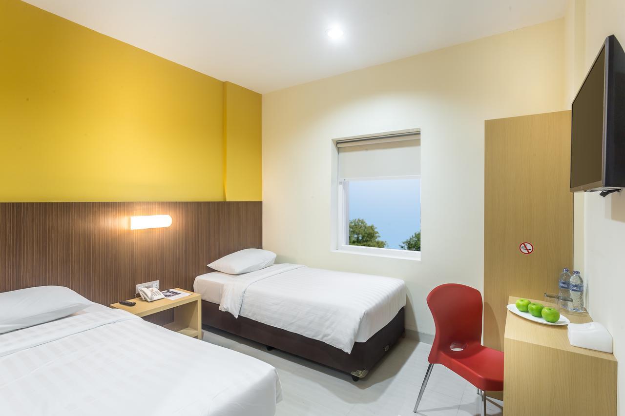 Astera Hotel Bintaro Serpong Exterior foto